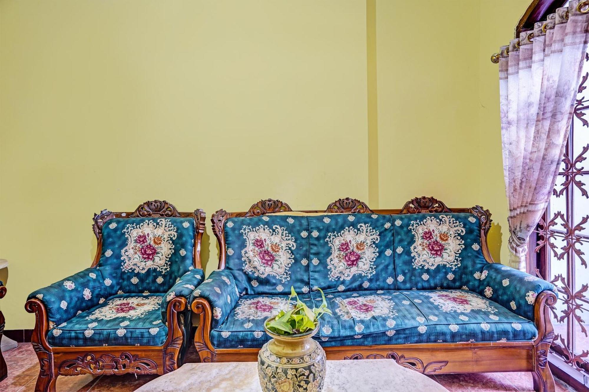 Spot On 91716 Kost Yy Syariah Hotel Mojokerto Kültér fotó
